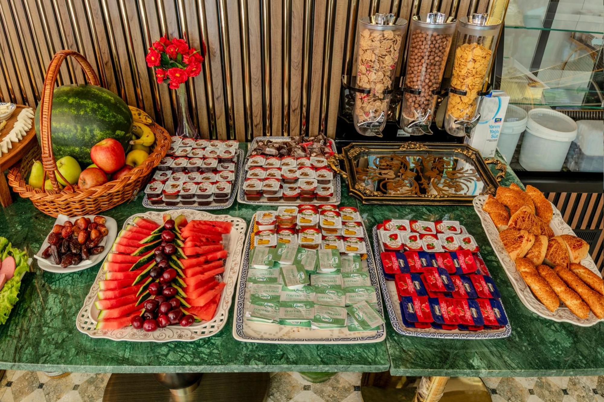 Lemis Suite Istanbul Bagian luar foto